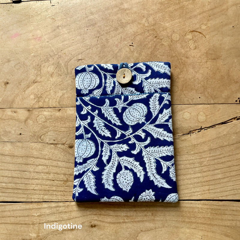 Étui d'iPad Mini en Tissu de Coton Blockprint bleu.